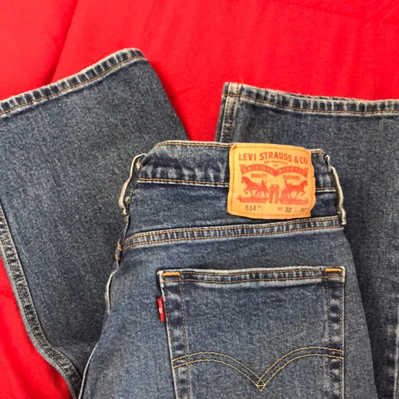 Lightly Distressed Levi’s 514 - Picture 6 of 8